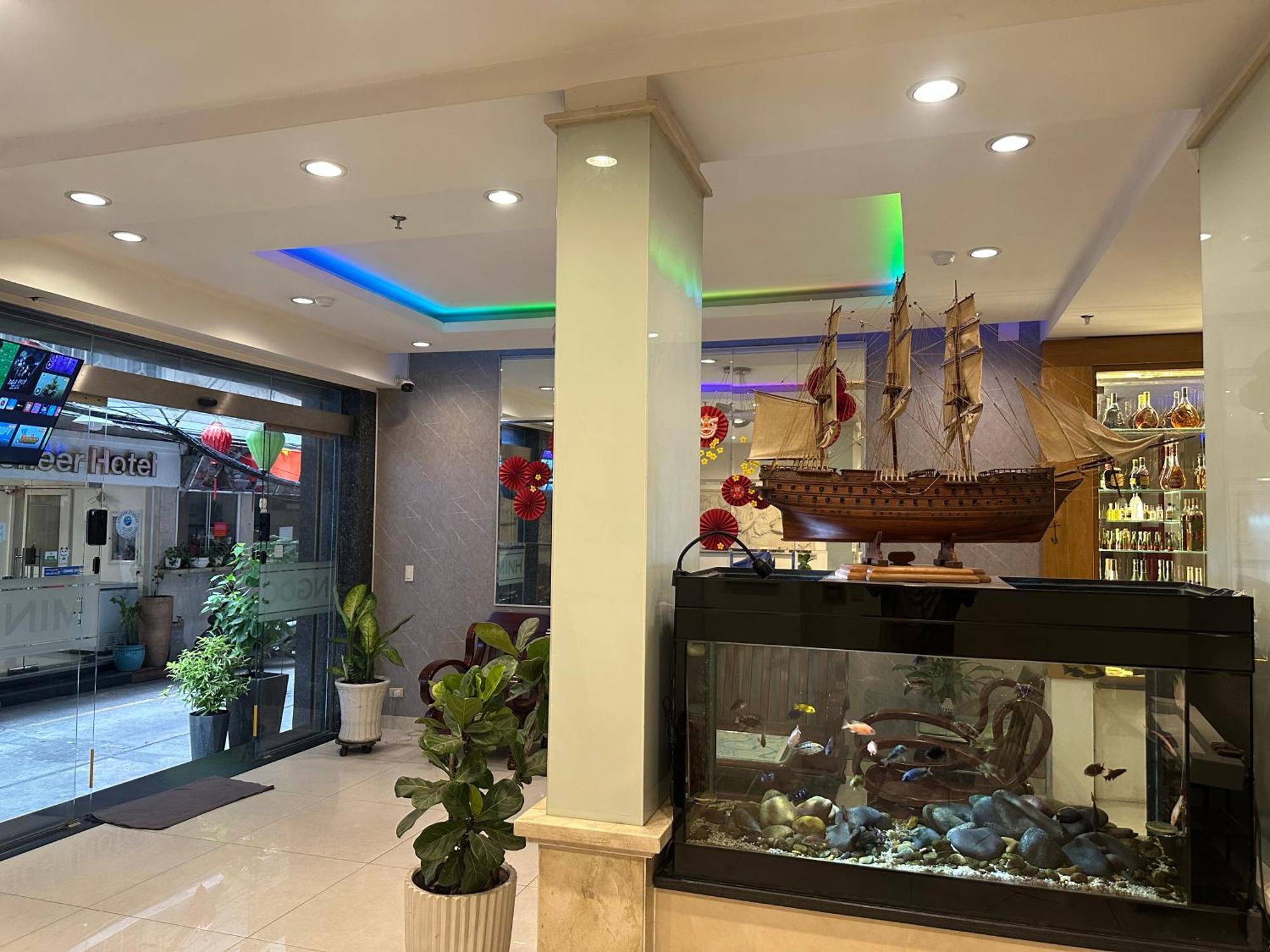 Ngoc Minh Hotel Хошимин Екстериор снимка